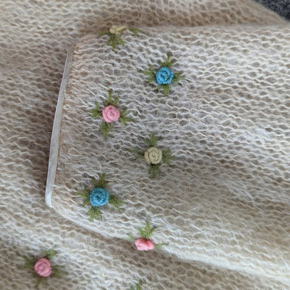 Vintage Cottage Core Cardigan - Picture 6 of 12